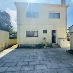 Casa D'avo Mesquit *
